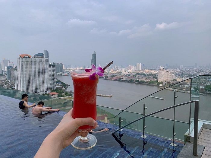 ATTITUDE Rooftop Bar & Restaurant.jpg