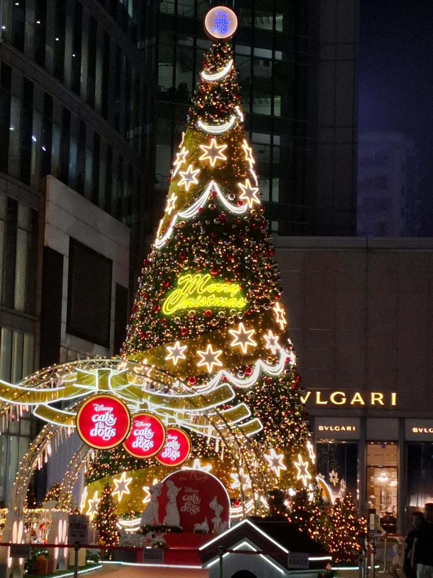 漢神巨蛋購物廣場FUN PARK.webp