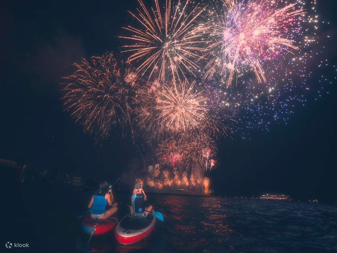 海上夜划花火SUP