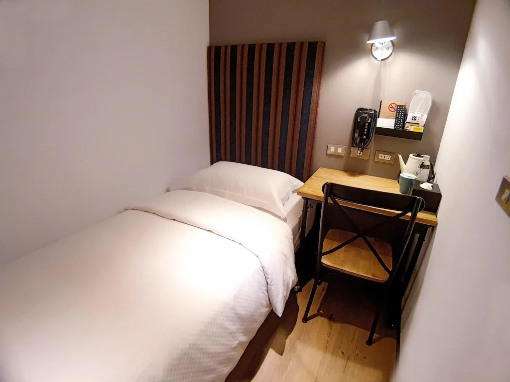 河堤漫旅-站前館