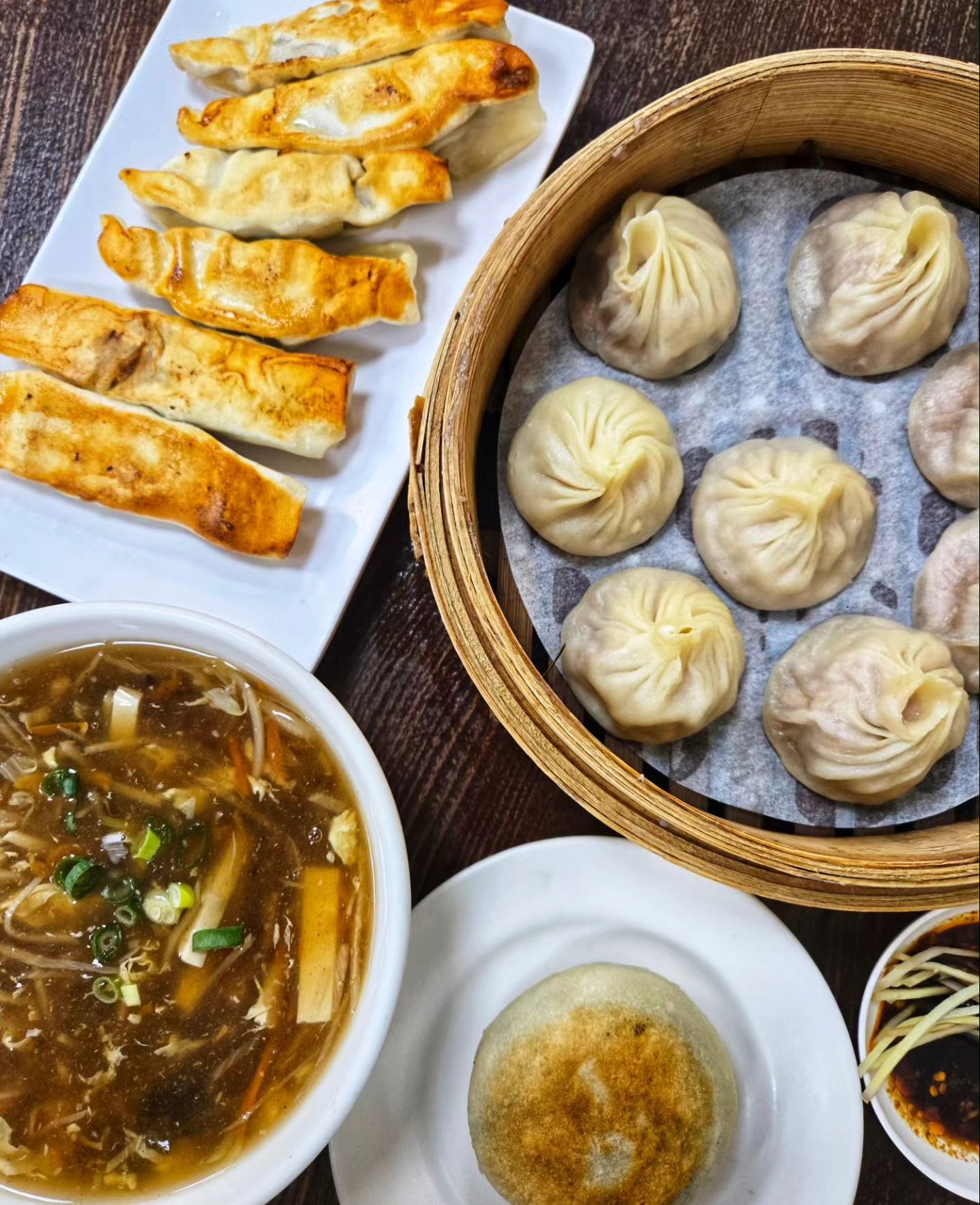 華饌湯包麵食館
