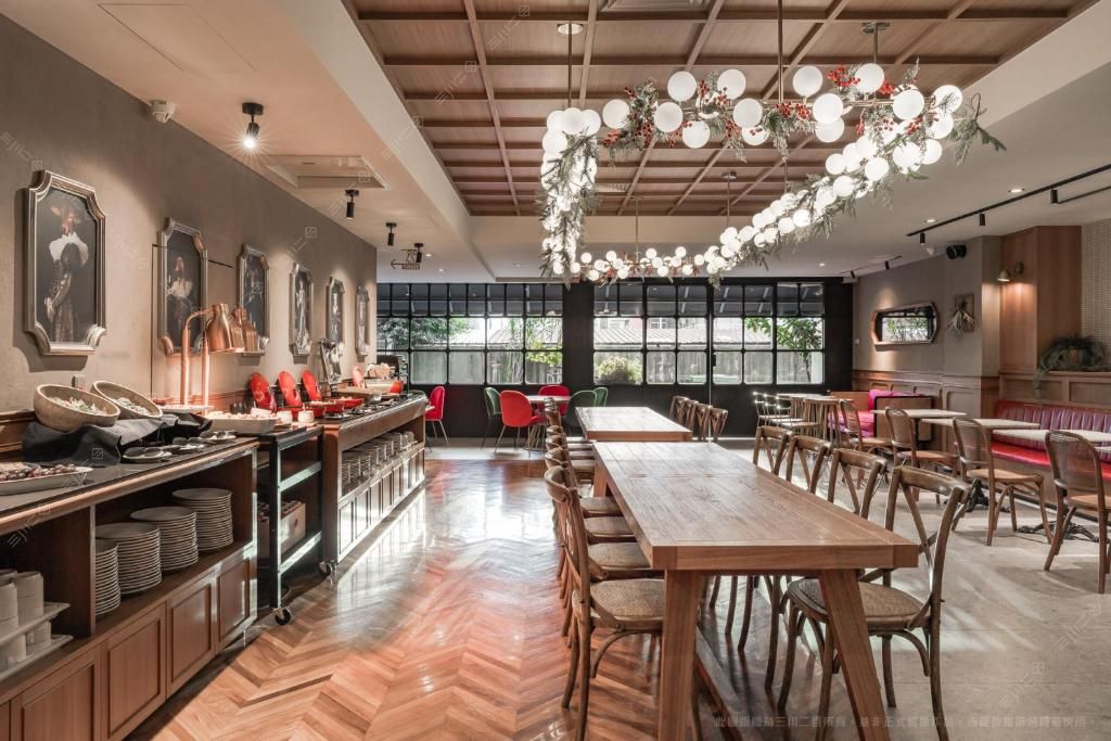 河堤漫旅-站前館