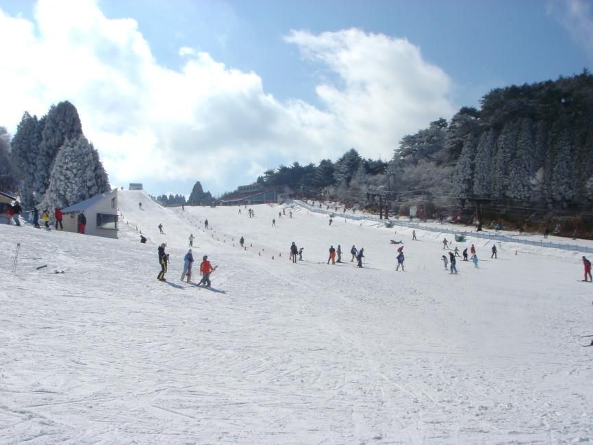 六甲山滑雪場.jpg