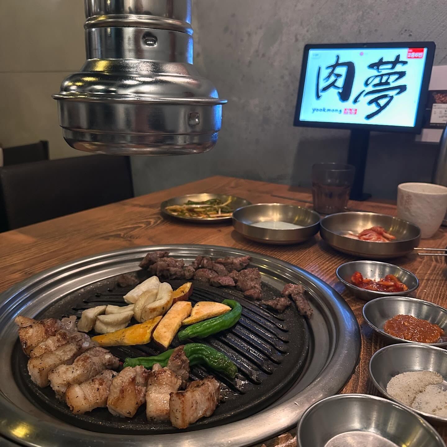 弘大烤肉｜肉夢