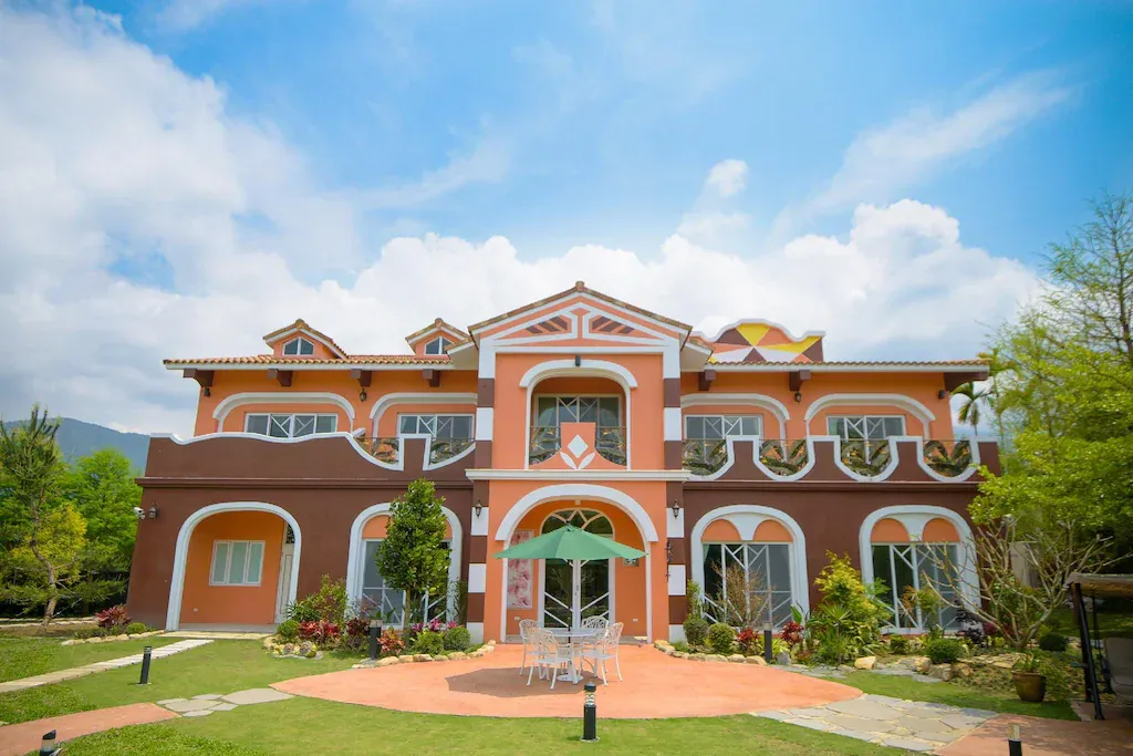 山閱聖堡羅莊園