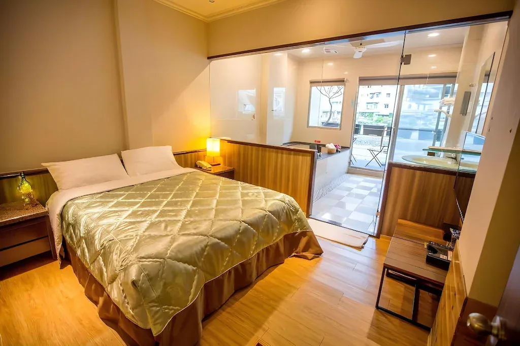 烏來水岸溫泉館