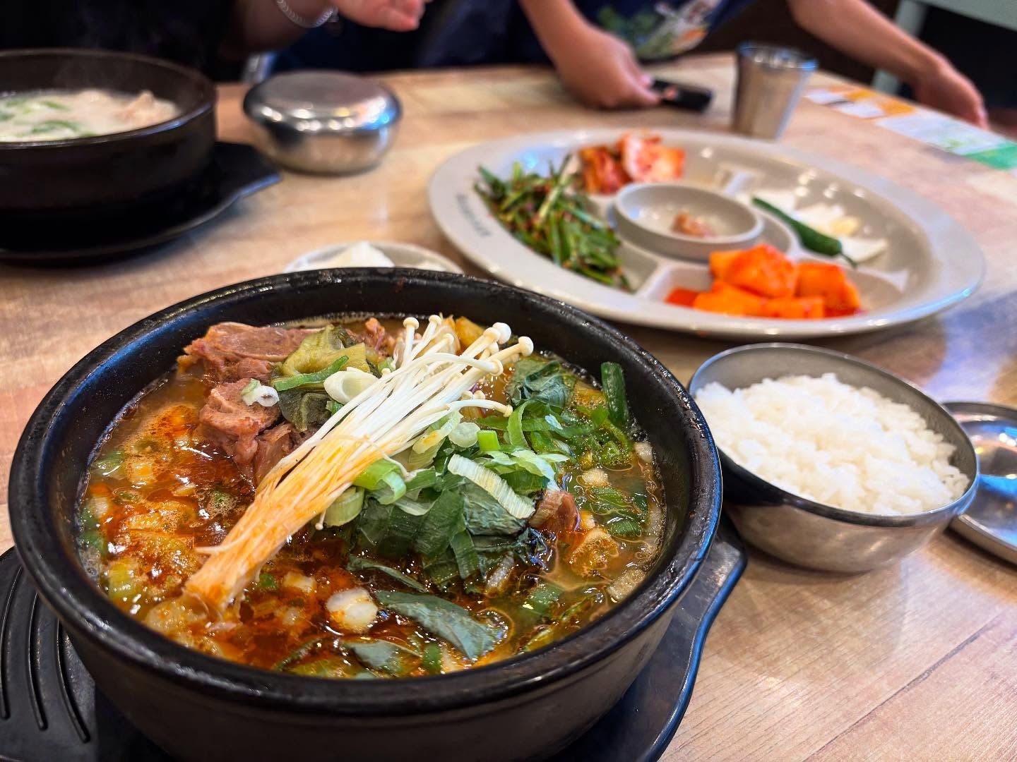 密陽血腸豬肉湯飯밀양순대돼지국밥