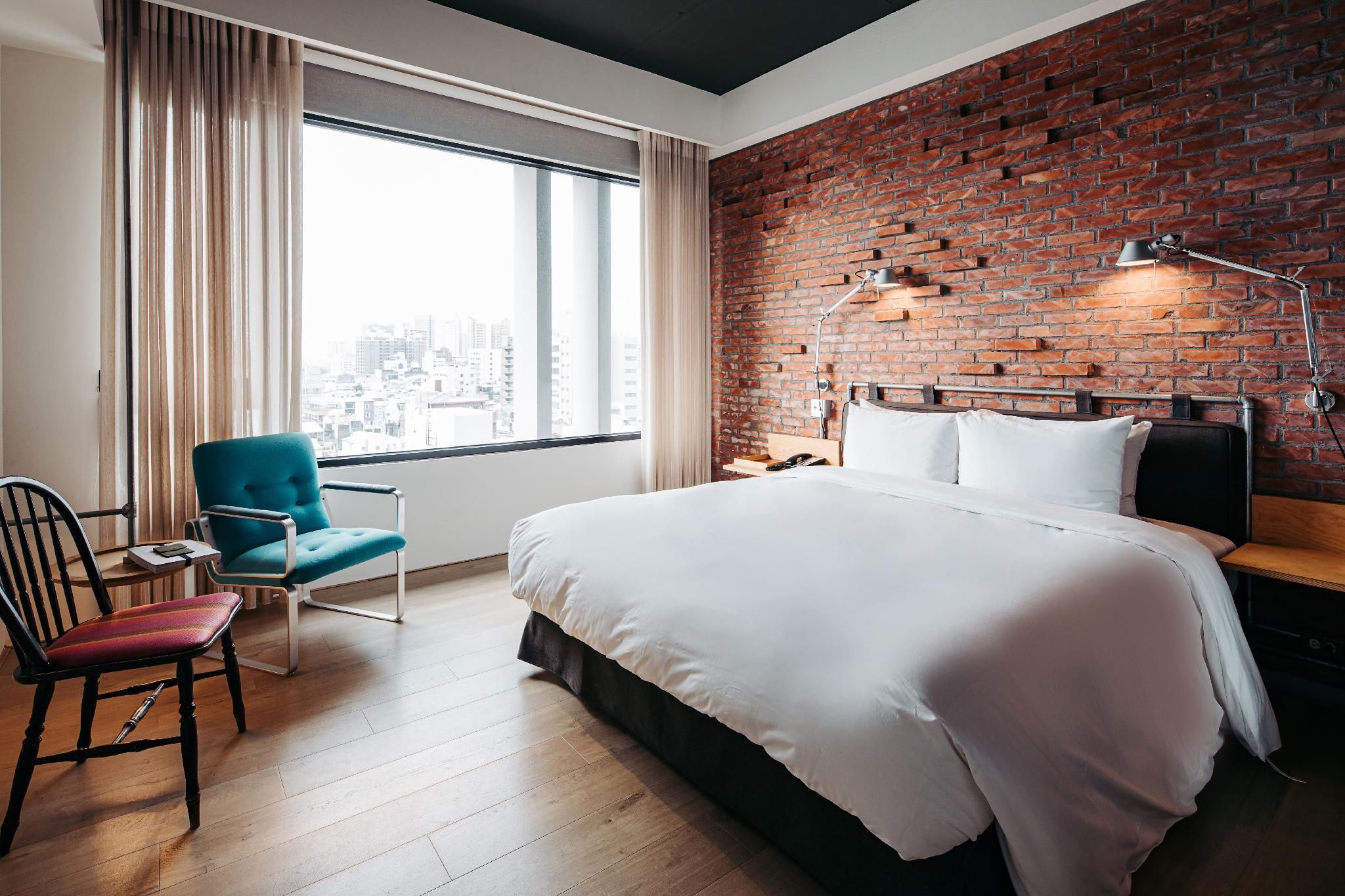 台南友愛街旅館