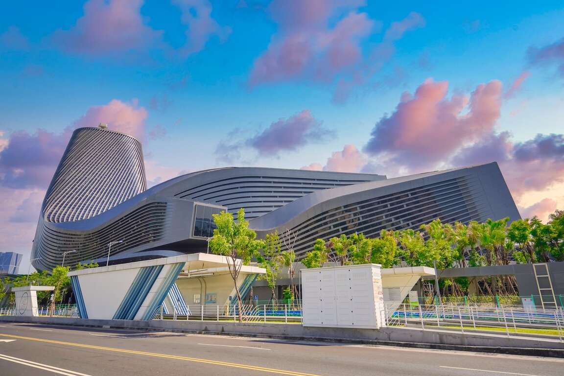 高雄港旅運中心