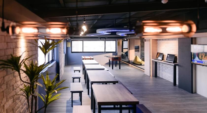 台中奇異果快捷旅店-站前二館