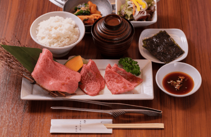 燒肉しんうち