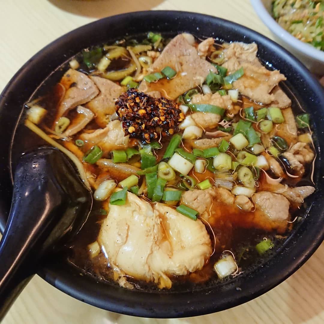 忠貞市場米干