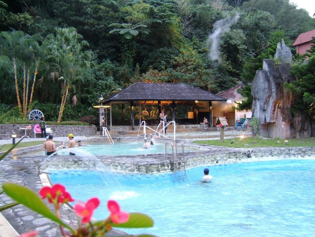 泓泉溫泉渡假村