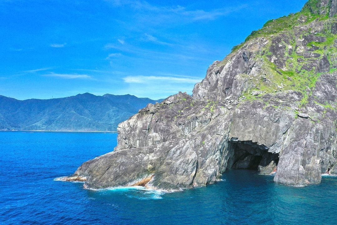 東澳烏岩角海蝕洞