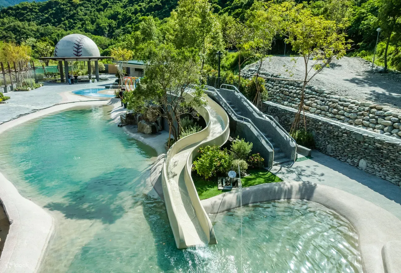 台泥紅葉谷綠能溫泉園區