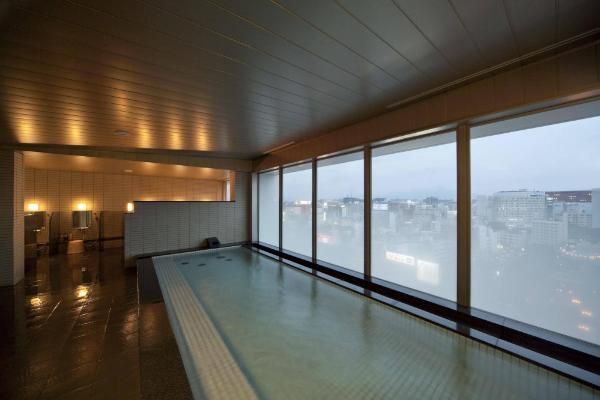 博多三位神飯店