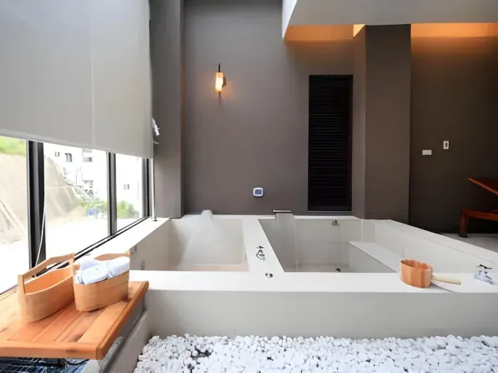 青雅泥漿溫泉精品會館