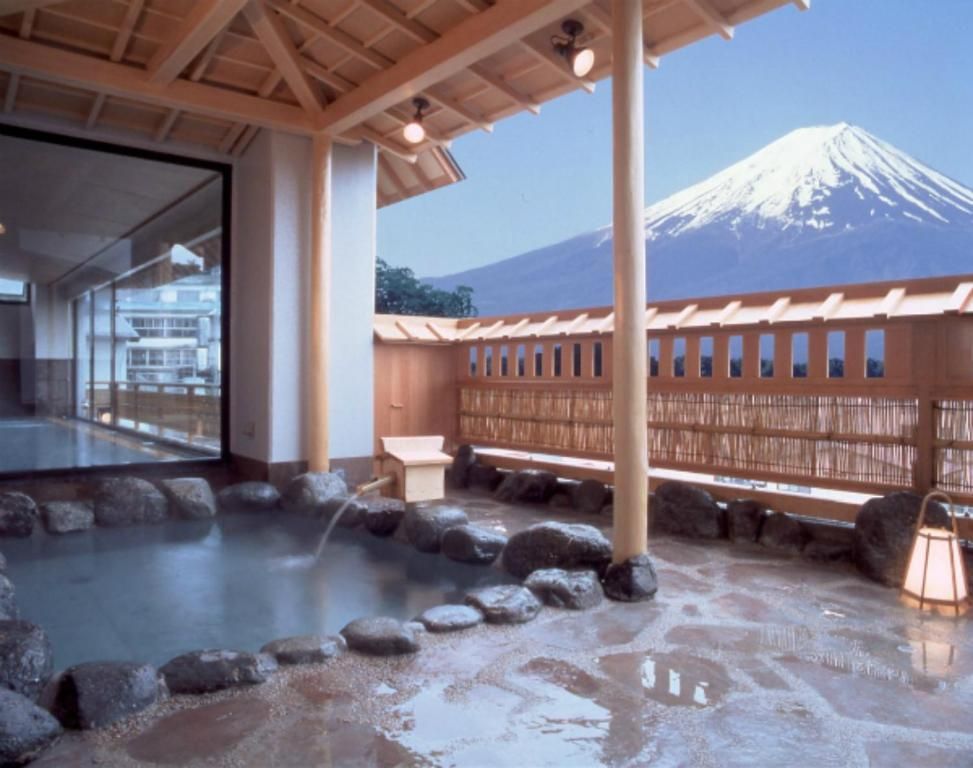 富士河口湖溫泉湖南莊