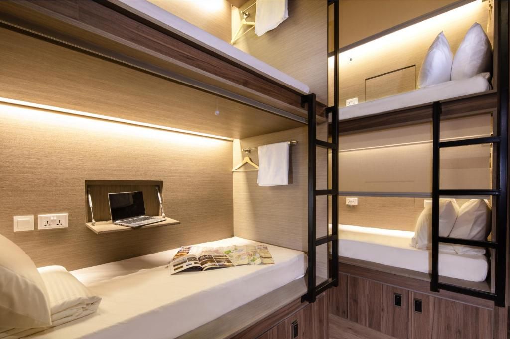 彼特膠囊青年旅館旋轉船屋