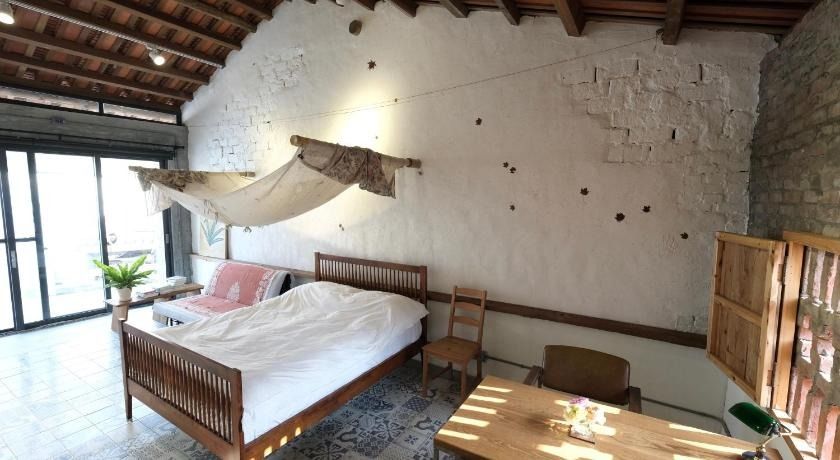 香蕉與黑膠三合院