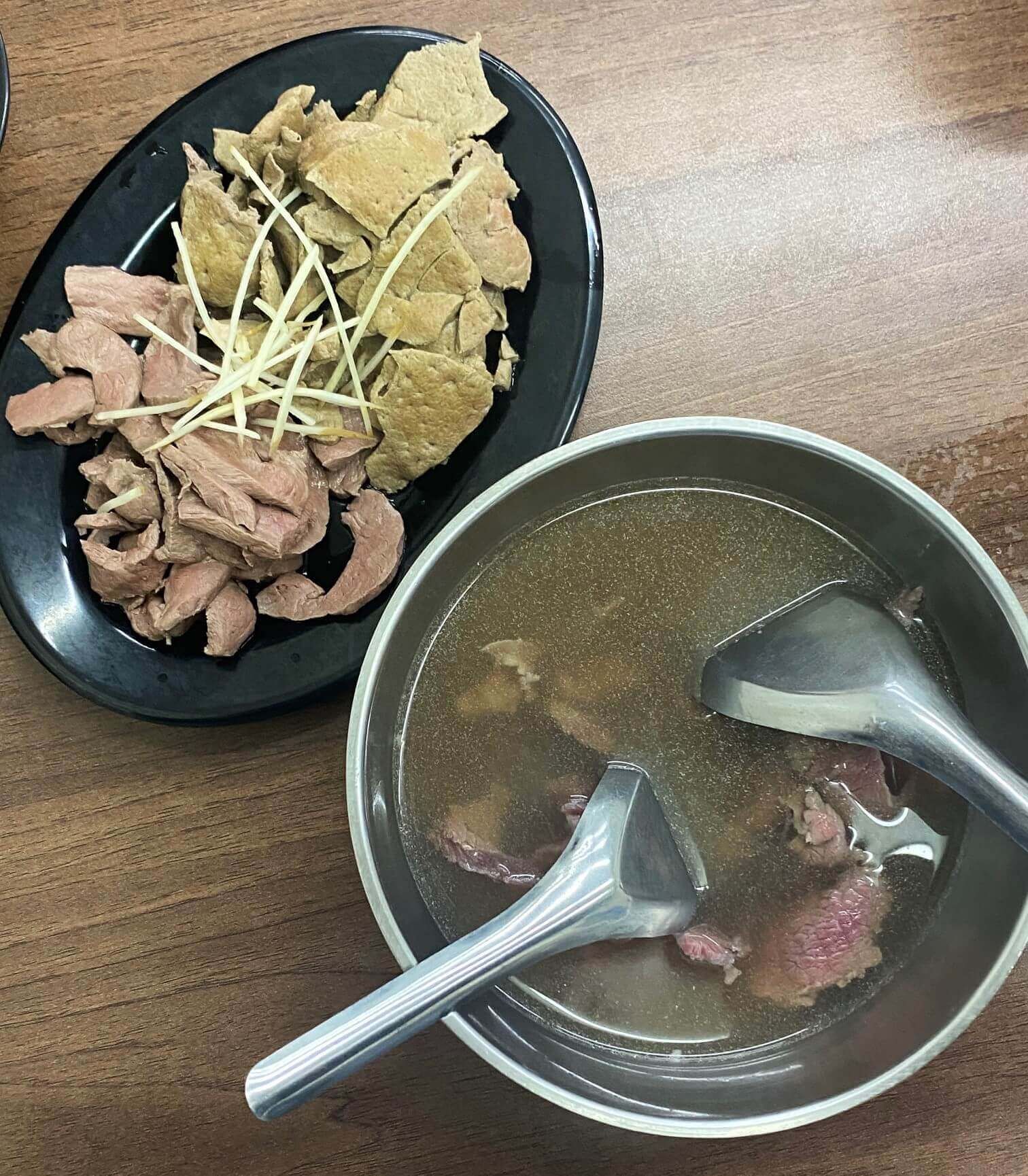 阿杰溫體牛肉湯