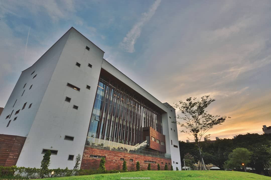 桃園市立圖書館龍岡分館