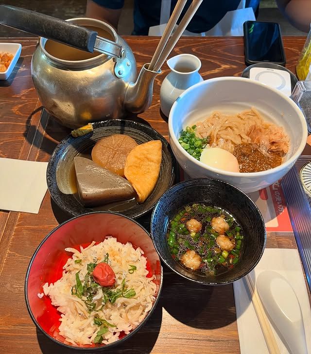 茶壺烏龍麵 博多あかちょこべ